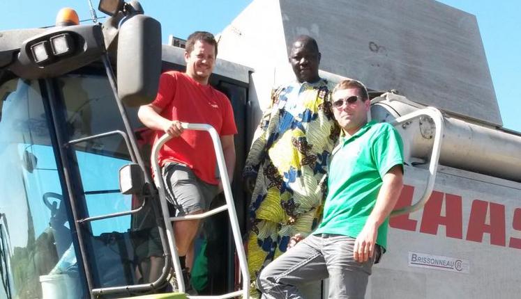 Luc Raimond, administrateur JA 17 et vice-président de l’Afdi 17, Théophile Mbangnadji et Yann Brocas.