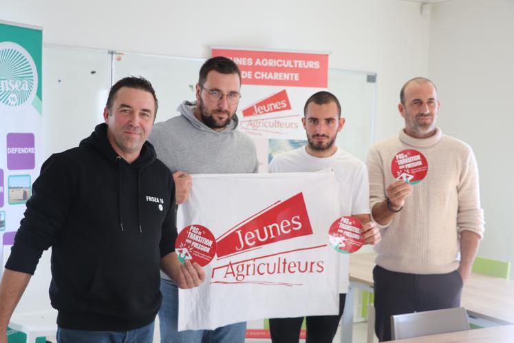 La FNSEA et les JA 16 ont relayé l'appel national à la mobilisation : " Pas de transition sous pression ".