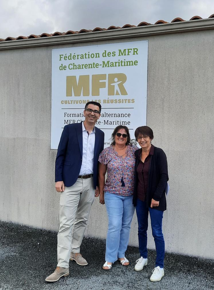 Le nouveau directeur de la Fédération des MFR de Charente-Maritime, Christophe Richard, aux côtés de Véronique Peuziat (assistante de direction) et Joceline Méry (comptable).