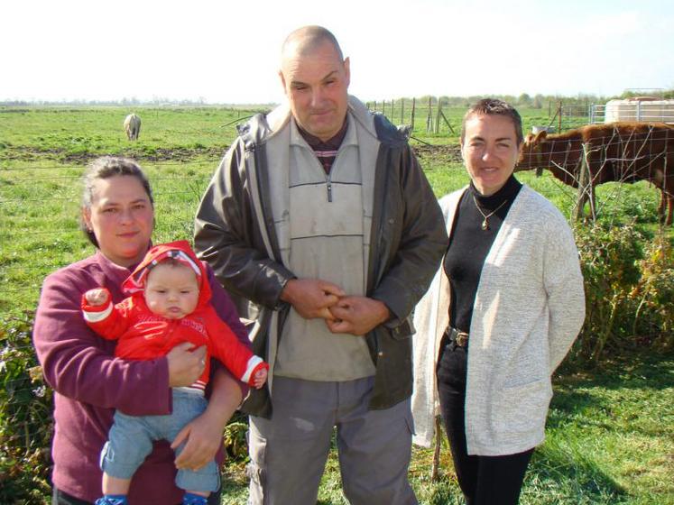 Christelle Voisin, Timéo, Urbino Texeira et Katlyne Renaud-Roudeau.