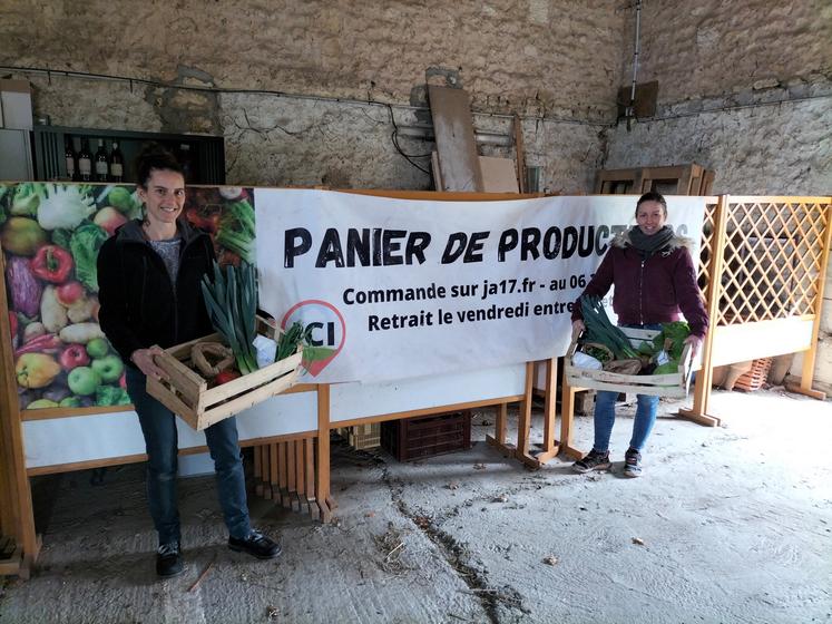 Blandine Quintard (à gauche) est la nouvelle salariée de l’association qui assure la logistique des paniers. Alice de Lamarlière (à droite) a fait partie des JA à l’origine du projet. 