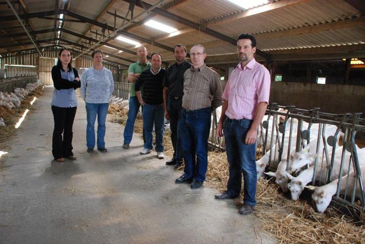 Les organisateurs ont choisi l’élevage de Théo et Samuel Hérault, et de leur soeur Guylène, à Nueil-sur-Argent pour présenter Capr’Inov 2010.