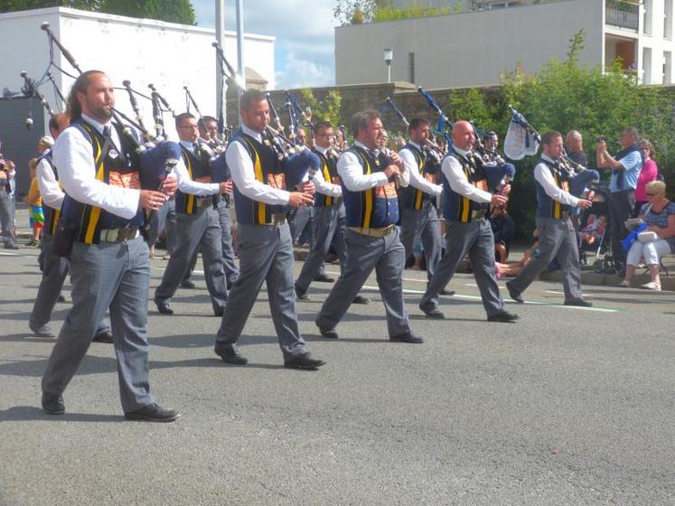 La Bretagne sera représentée par sa gastronomie mais aussi par sa culture. Ici, un bagad défilant au festival interceltique de Lorient en 2013.