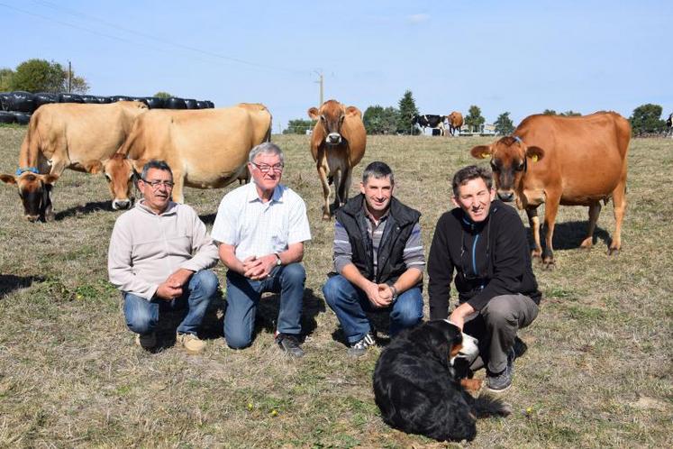 Les chevilles ouvrières du comice agricole de Charente-Limousine : Alain Raynaud, Raymond Vallée, Francis Merlaud et Christophe Hervy.