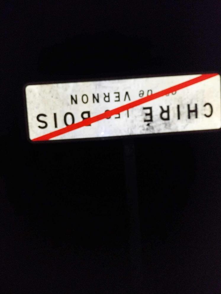 pancartes retournées on marche sur la tête fnsea ja