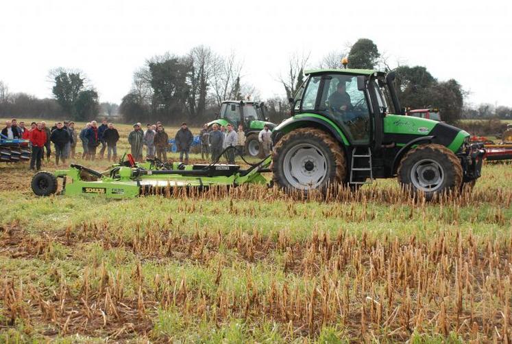 Deux cents personnes ont participé à la journée de démonstration 
de matériel.