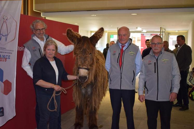 Clin d'oeil à l'élargissement du salon et à sa dimension Nouvelle Aquitaine, la mascotte 2017 est un baudet du Poitou.