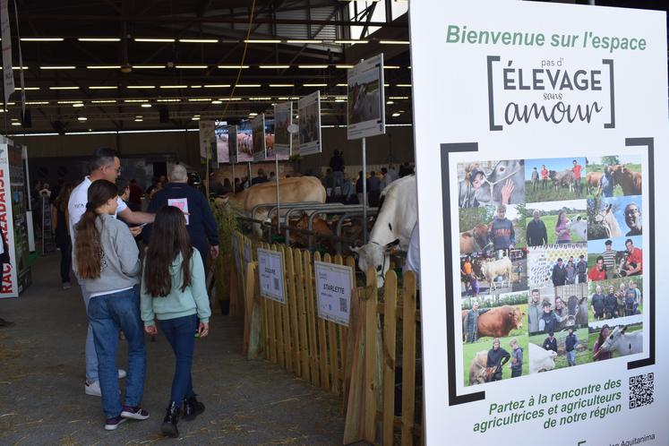L’espace ‘‘Pas d’élevage sans amour’’, avec ses six races différentes, permet aux visiteurs de profiter de la diversité de l’élevage bovin régional pendant tout le SANA.