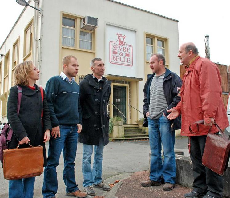 Thomas Baudry, Laurent Poupard, Fabrice Redien et François Bonnet, représentant la famille production du Brilac, ont rencontré les dirigeants de la CLS. Une première étape avant d’aller défendre les intérêts des producteurs chez Lactalis, Terra lacta, Bongrain, Eurial.