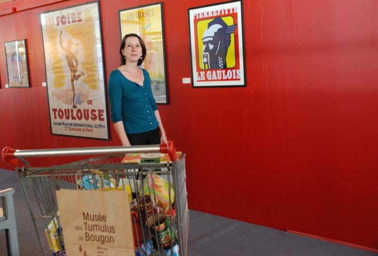 « Les objets et les affiches publicitaires de l’exposition Archéopub proviennent de collectionneurs et de musées de la France entière », précise Elaine Lacroix.