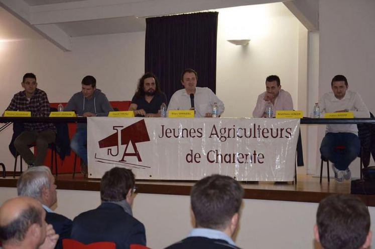 Avant l’intervention de l’économiste Thierry Pouch, le syndicat Jeunes agriculteurs 16 a présenté son rapport d’activité.
