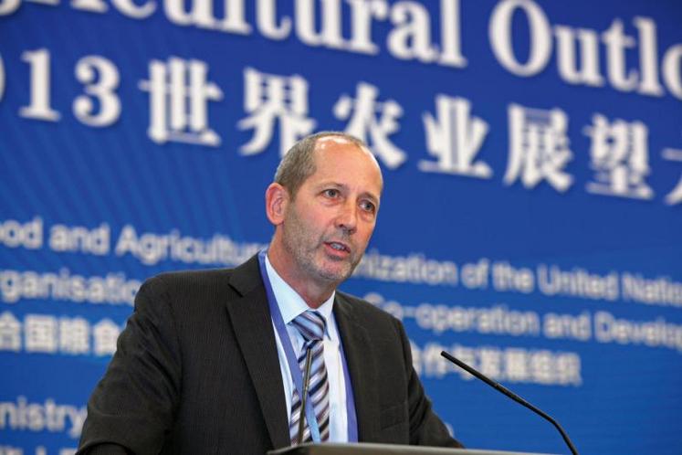Ken Ash, directeur des échanges et de l’agriculture à l’OCDE, estime que les soutiens aux agriculteurs doivent améliorer la compétitivité et les aider à répondre aux signaux du marché.