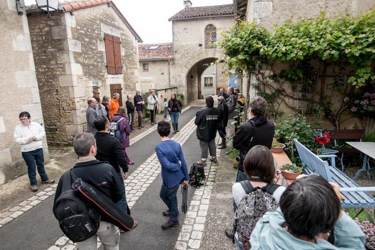 De nombreuses balades à la découverte du patrimoine seront organisées dans les différents villages de la vallée de la Vienne.