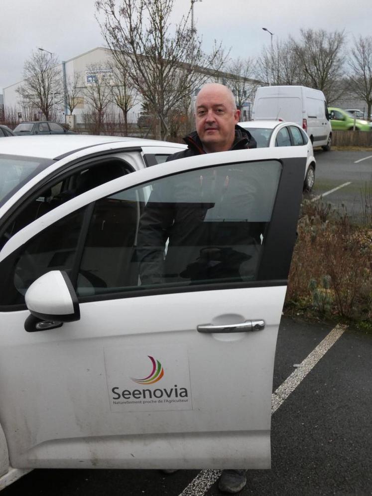 Le Dr Olivier Recoursé a été éleveur pendant dix ans. Il a aussi travaillé sur plusieurs programmes de recherche de Seenovia, lors de la mise au point de la gamme Détect.