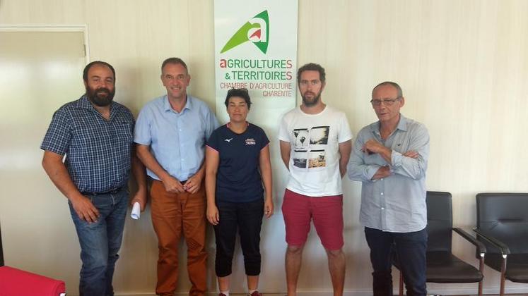Les élus de la Chambre d’agriculture de la Charente se mobilisent pour que la structure conserve ses moyens budgétaires.