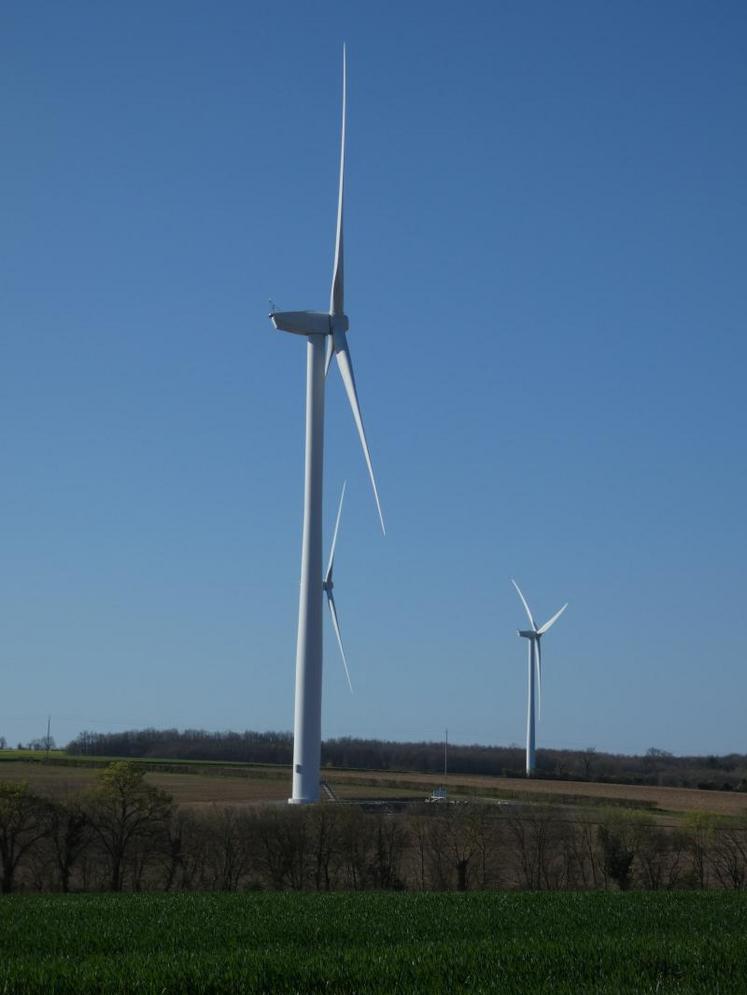 Hormis un plan pour stopper les constructions exponentielles d’éoliennes, la session de printemps du Conseil départemental a géré les affaires courantes.