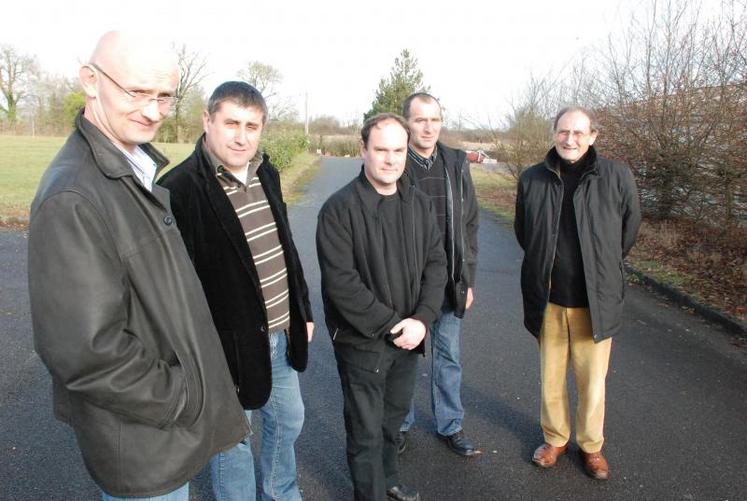 De gauche à droite : Samuel Hérault, Pascal Gerbaud, Philippe Martinot, Jean-François Bernard et Guy Maingret.