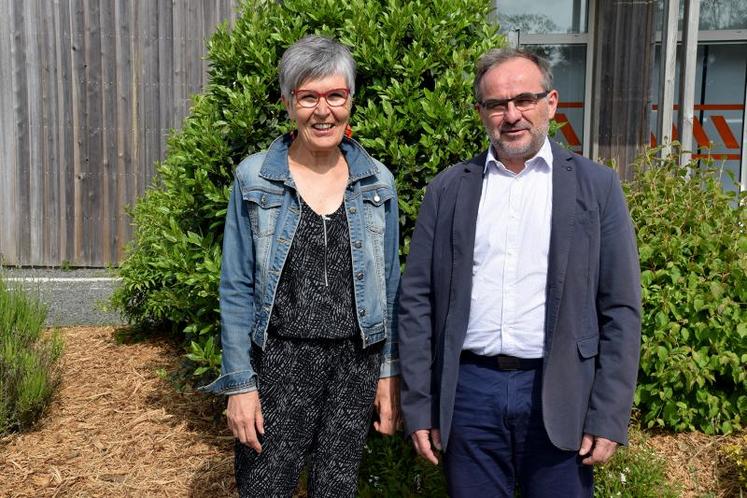Christine Galy et Thierry Métayer, présidente et directeur de la fédération territoriale des maisons familiales et rurales (MFR) du Poitou, lors de l’assemblée générale du 4 juin, à la MFR de Secondigny.