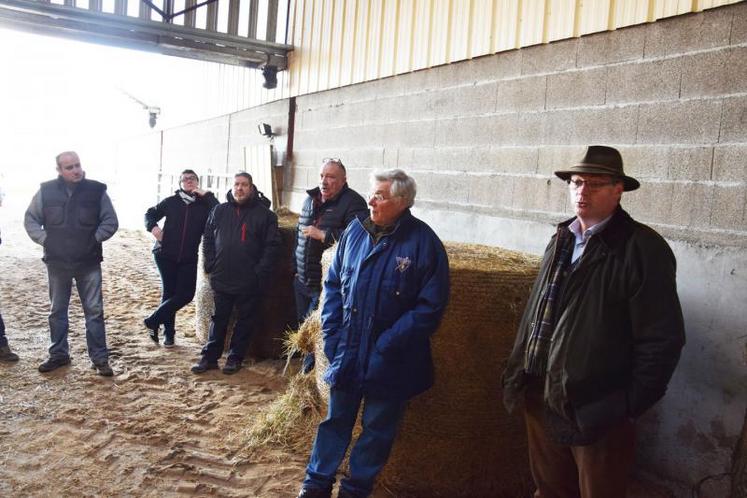 « Il est difficile d’identifier le patient zéro dans la transmission de la tuberculose bovine », indique Philippe Dubois (au centre).