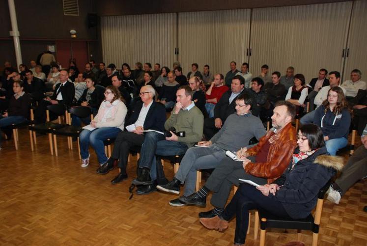 A l’occasion du colloque caprin, les industriels laitiers, Eurial, Lactalis, Terra Lacta, et la Coopérative laitière de la Sèvre présentaient aux éleveurs leurs ambitions pour cette filière affectée par la défiance.