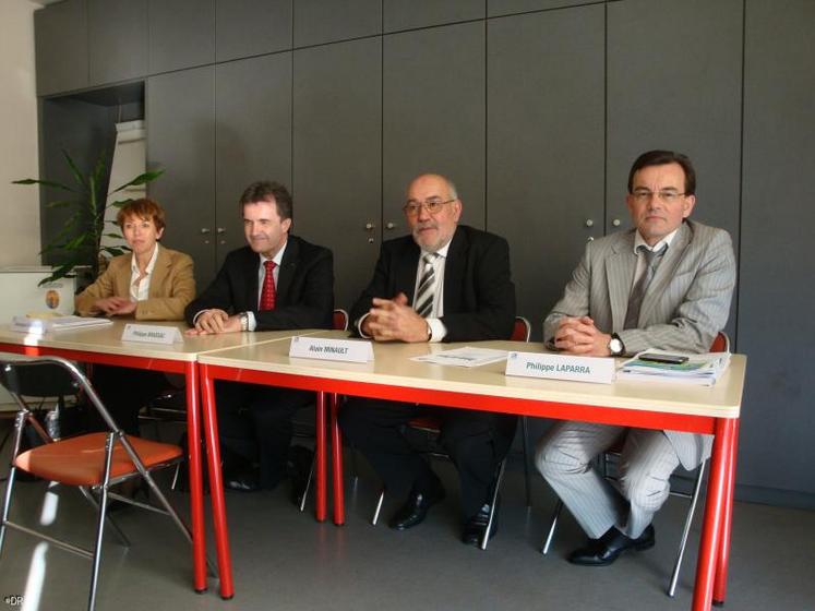 De gauche à droite : Véronique Flachaire, Philippe Brassac, Alain Minault et Philippe Laparra.