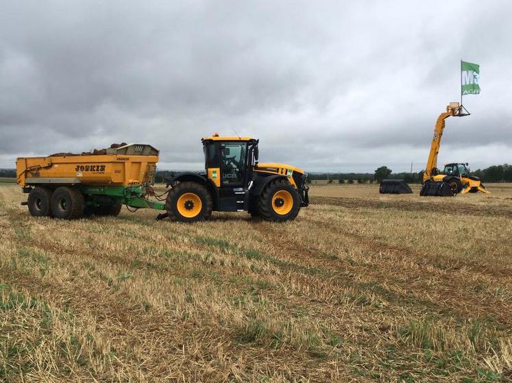 Déterminé à développer le secteur agricole, M3 a décidé cette année de scinder en deux son activité. M3 Agri a vu le jour. 
Le logo rouge de M3 a viré au vert pour ce secteur d’activité.