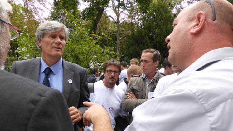 Discussion à bâton rompu dans les jardins du ministère de l’agriculture, mais aussi parfois tendue avec Stéphane Le Foll.