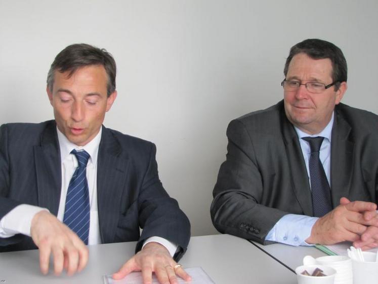 Helman Le Pas de Sécheval (à gauche) et Michel Baylet, respectivement directeur général et président de Groupama Centre Atlantique.