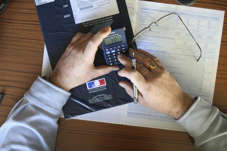 La communication des taux de base du foyer fiscal s’effectue 
via les avis d’imposition déjà disponibles sur le site Internet impot.gouv.fr.