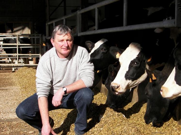 «La définition de l’actif agricole jette les bases d’un véritable statut d’agriculteur professionnel qu’il reste à construire avec un ensemble de droits mais aussi de devoirs», pose Henri Brichart, vice-président de la Fnsea.