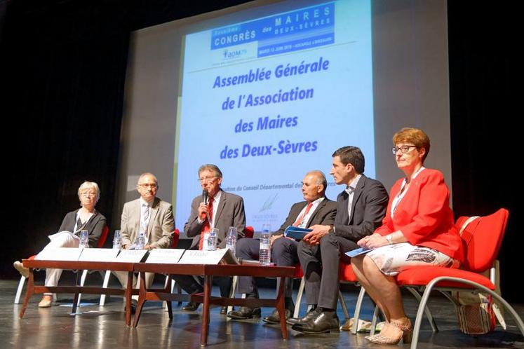 Le congrès annuel de l’association des maires s’est déroulé 
à Bressuire, mardi 12 juin.