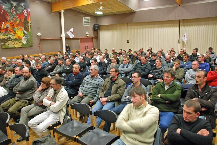 Cette soirée débat sera suivie d’autres manifestations. Le 12 avril, à Parthenay avec le congrès de la Fnsea79, puis le 23 juin à Paris pour une action nationale à l’appel de la Fnsea.