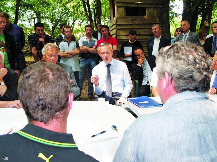 Le ministre s’est entretenu avec les représentants syndicaux de la Vienne.