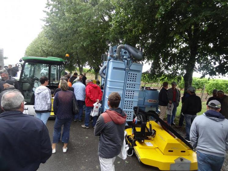 Après les ateliers thématiques, les adhérents d’Océalia étaient invités à voir les matériels. 