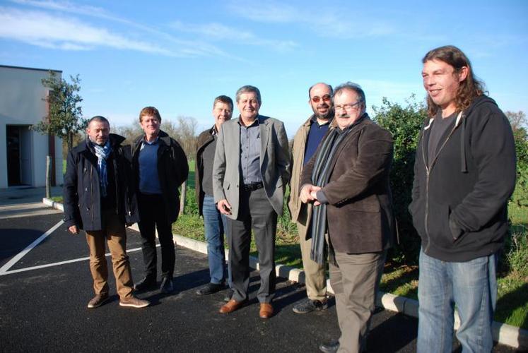 Les présidents départementaux de la Fnsea et de JA Poitou-Charentes le 9 décembre à Niort : Patrick Soury, (Charente), Denis Bergeron, (Vienne), François Avrard, (Charente-Maritime), Dominique Barrau, secrétaire général de la Fnsea, Philippe Moinard, président de la Fnsea Poitou-Charentes, Alain Chabauty, (Deux-Sèvres), Guillaume Mandin, (JA Poitou-Charentes).