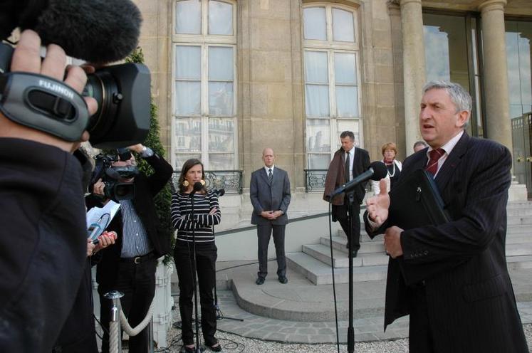 « Il manque un engagement de contractualisation » au sein des filières agroalimentaires, a souligné Jean-Michel Lemétayer en espérant que la LMA palliera cette carence.