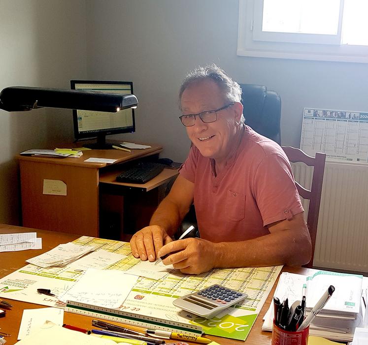 Jean-Marc Taureau, viticulteur à Sainte-Lhaurine (17)