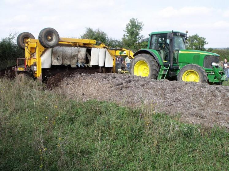 Les fumiers et les composts sont des sources non négligeables de soufre et de calcium.