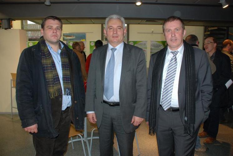 De gauche à droite : Guillaume Lefebvre, président de Nord et Loire Tabac ; Rémy Losser, président d’Alsatabac ainsi que de France Tabac et Philippe Suire, président de Poitou-Tabac.