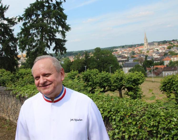 « C’est la concrétisation de mon engagement de toujours dans le compagnonnage et le partage » s’est réjoui Joël Robuchon.