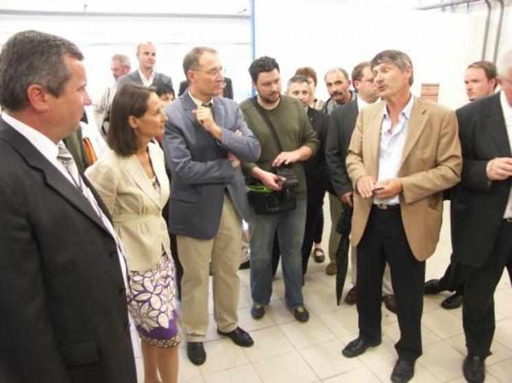Une plate-forme, technique des énergies renouvelables, a été inaugurée le 16 mai à Parthenay en présence de nombreux artisans.