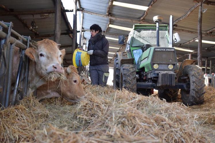 Claudine Gonnord (notre photo) et son fils Fabien utilisent
le service de remplacement.