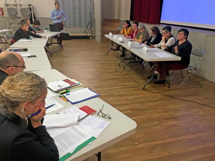Mobilisation deux-sévrienne autour de la cause des femmes rurales. L’égalité femme/homme a été décrétée grande cause 
nationale par le quinquennat.