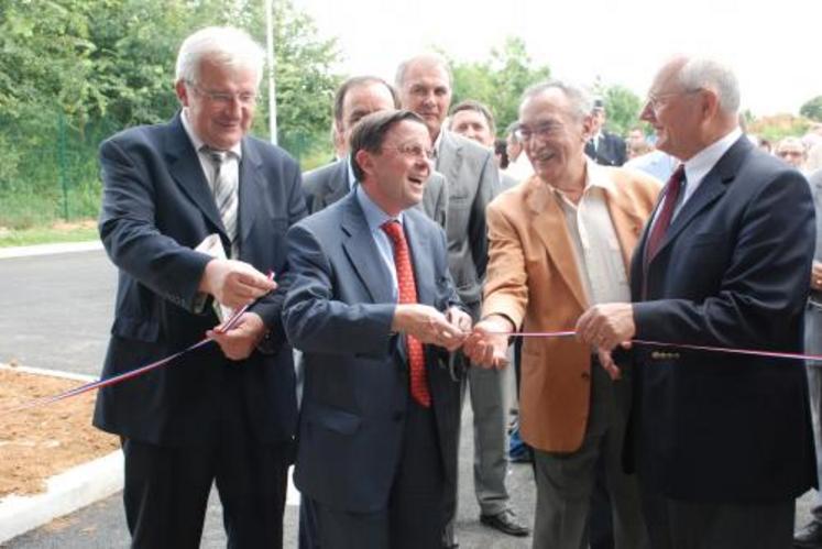 Inaugurée en présence de Régis Guyot, le préfet des Deux-Sèvres, l’usine de tri mécano biologique reçevra ses premiers tonnages de déchets le 28 juillet.