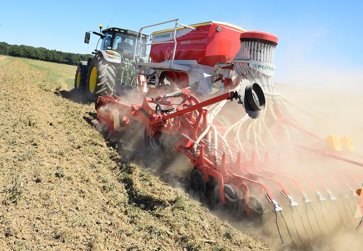 Semoir de semis simplifié, Pottinger Terrasem C4 Fertilizer