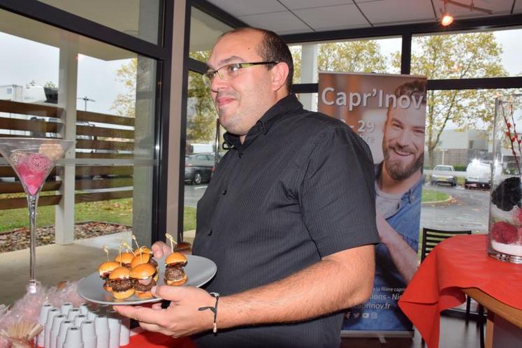 Le Capri Burger, né de la collaboration entre Capr’Inov et l’entreprise niortaise Chollet Traiteur, compte parmi les innovations
de l’édition 2018 présentée aux visiteurs, attendus nombreux.