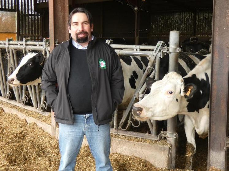 Pour Sylvain Chevalier, éleveur laitier à Taillebourg, la prise en compte des coûts en vue de la rentabilité reste la clé. « Il faut que les prix pratiqués compensent les nouvelles contraintes ! »