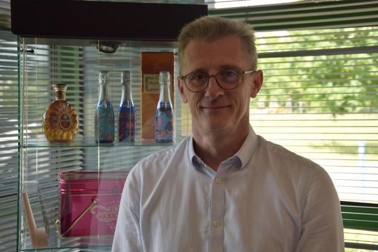 Jean-Pierre Bernadet succède à Antoine Pointaillier. Le cluster 
regroupe une cinquantaine d’entreprises du design et du packaging en Nouvelle-Aquitaine.