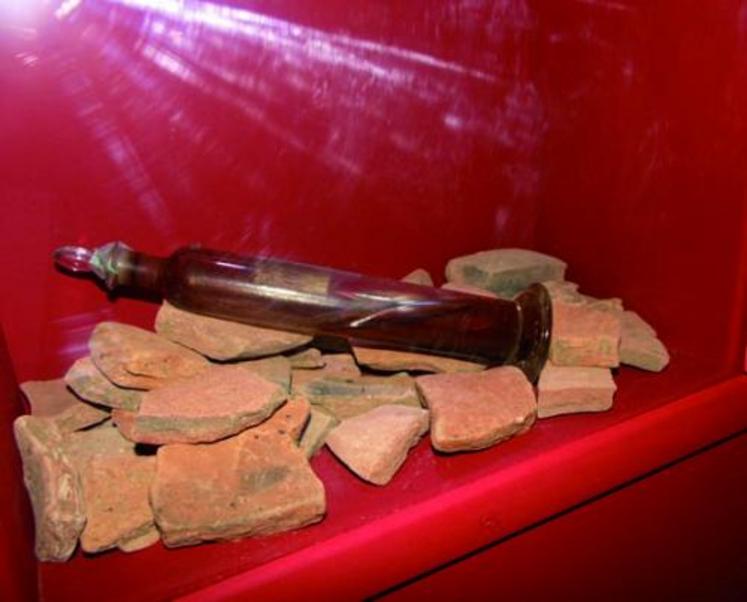 Un flacon contenant un vin datant du 1er siècle avant J.-C.