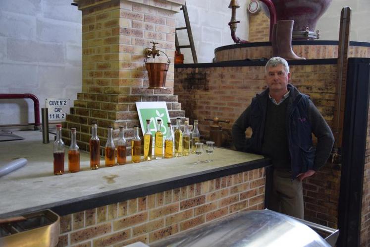 Pascal Rousteau a progressivement passé toute sa production 
en bio, vignes comme céréales.